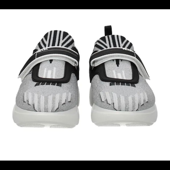 Prada Cloudburst - Picture 1 of 2